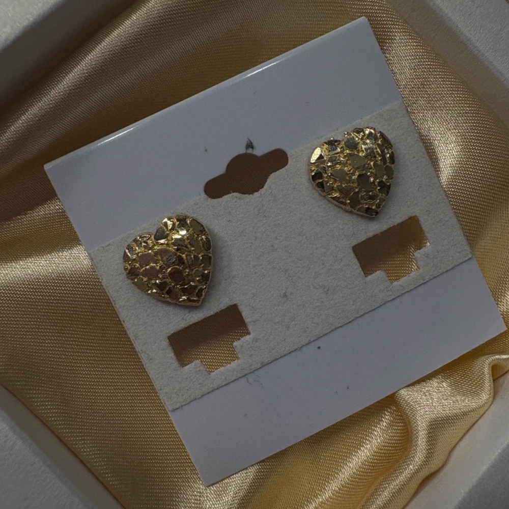 Gold Heart Stud Earrings 10k solid gold 2 grams
